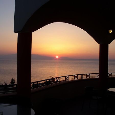 Sea View Resorts & Spa Karfas Exteriör bild